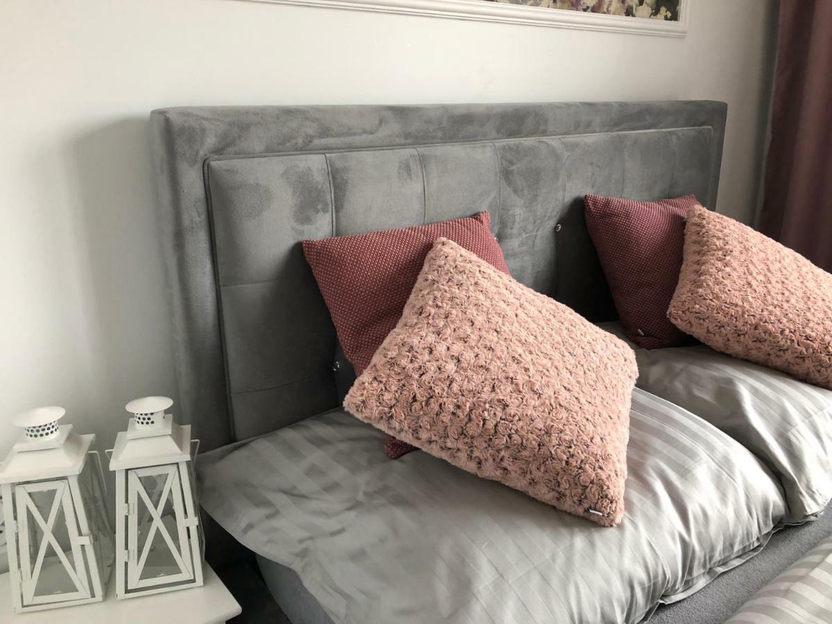 Apartment Family Sauna Apartments: Downtown Comfort With Private Wellness *