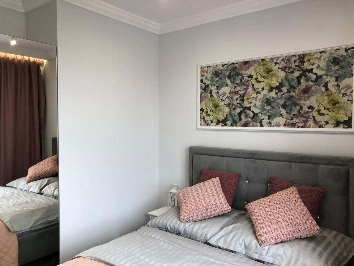 Apartment Family Sauna Apartments: Downtown Comfort With Private Wellness *