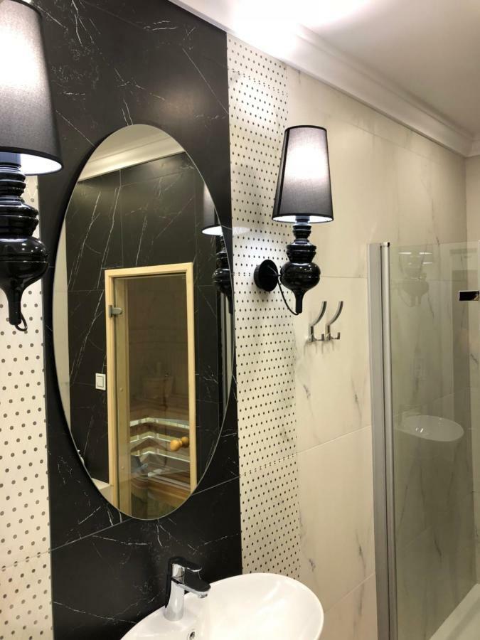 Family Sauna Apartments: Downtown Comfort With Private Wellness Kielce